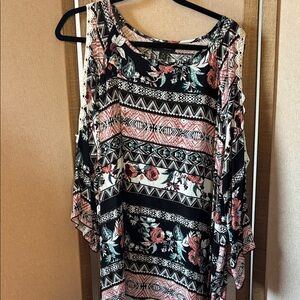 FINAL MARKDOWN G Collection cold shoulder Floral Blouse 3x